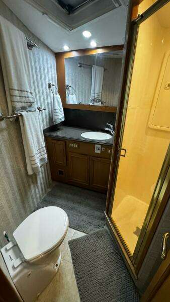 2002 Cavileer 48 Flybridge Sportfisherman