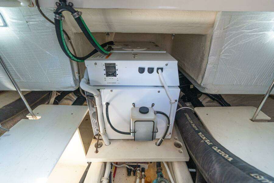 2015 Tiara Yachts 44 Coupe