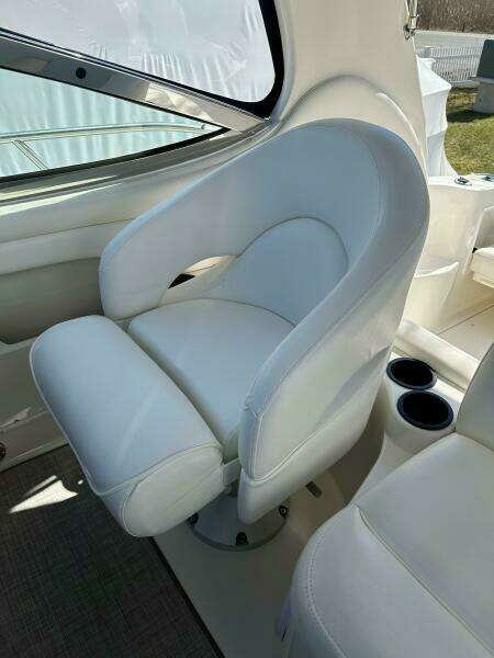 Helm seat