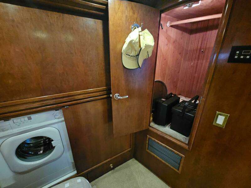 1999 Carver 530 Voyager Pilothouse