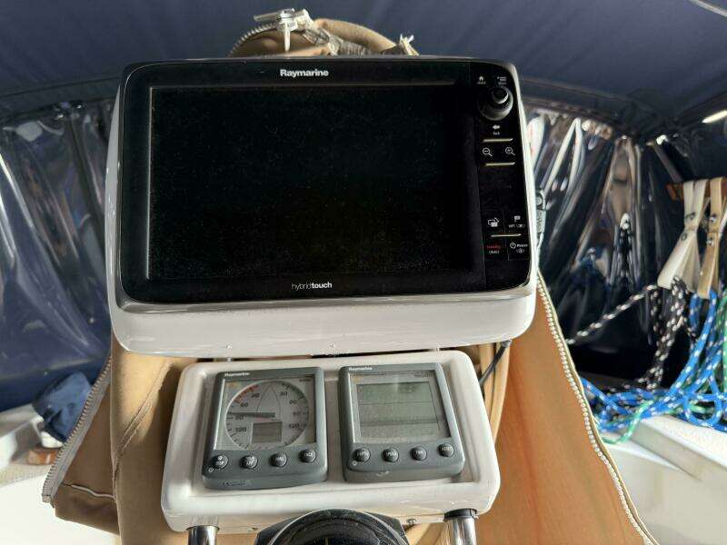 1988 Catalina Morgan 44 Center Cockpit