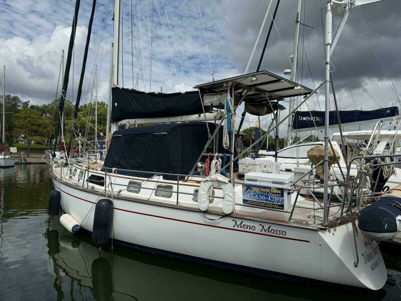 1988 Catalina Morgan 44 Center Cockpit