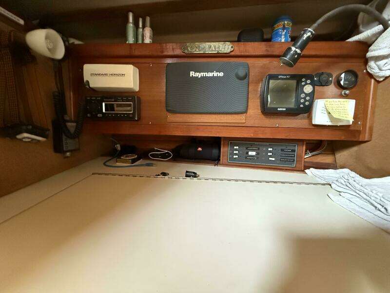 1988 Catalina Morgan 44 Center Cockpit