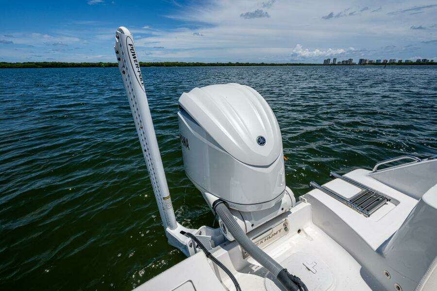 2024 Sea Hunt 239 SE