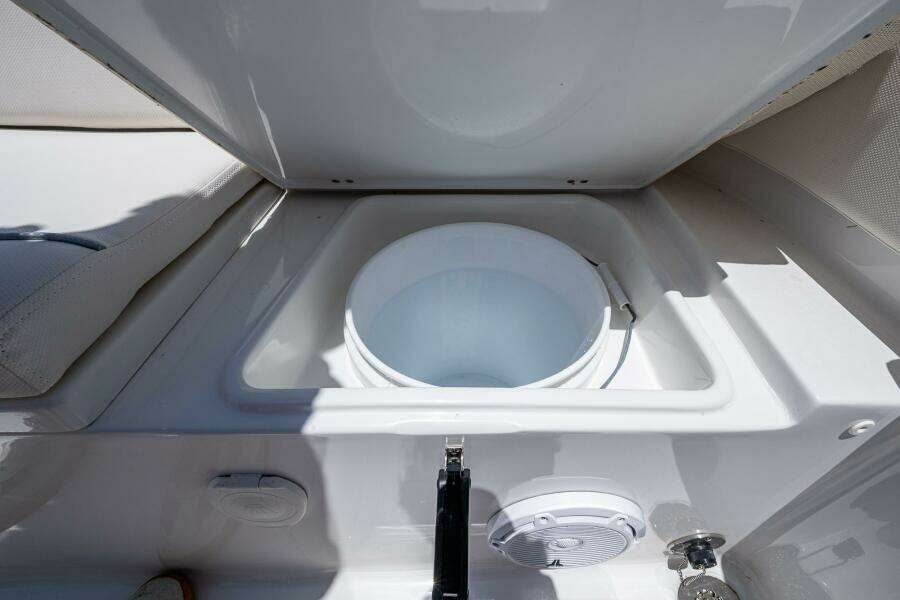 2024 Sea Hunt 239 SE