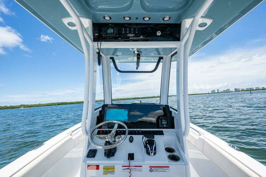 2024 Sea Hunt 239 SE