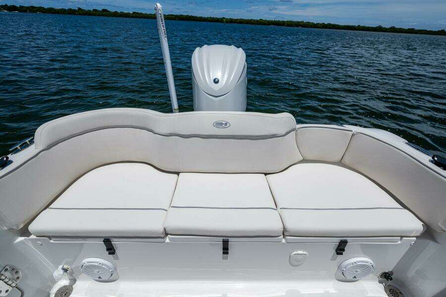 2024 Sea Hunt 239 SE