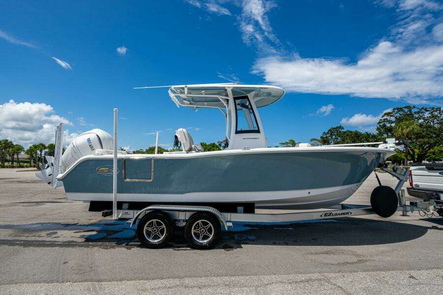 2024 Sea Hunt 239 SE