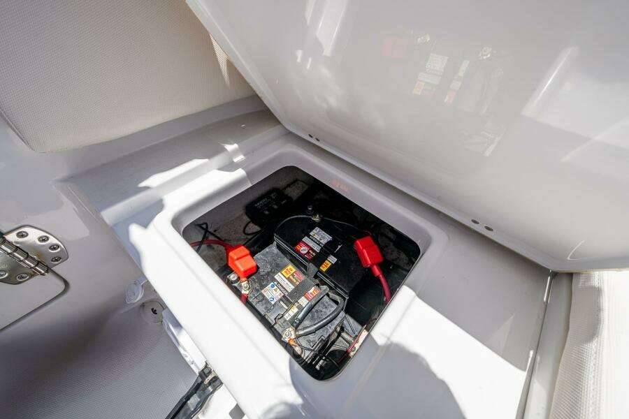 2024 Sea Hunt 239 SE