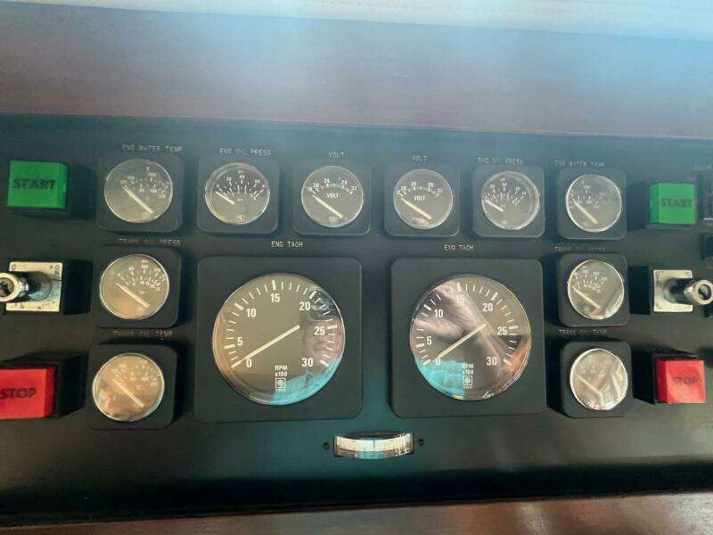 1988 Hatteras Motor Yacht