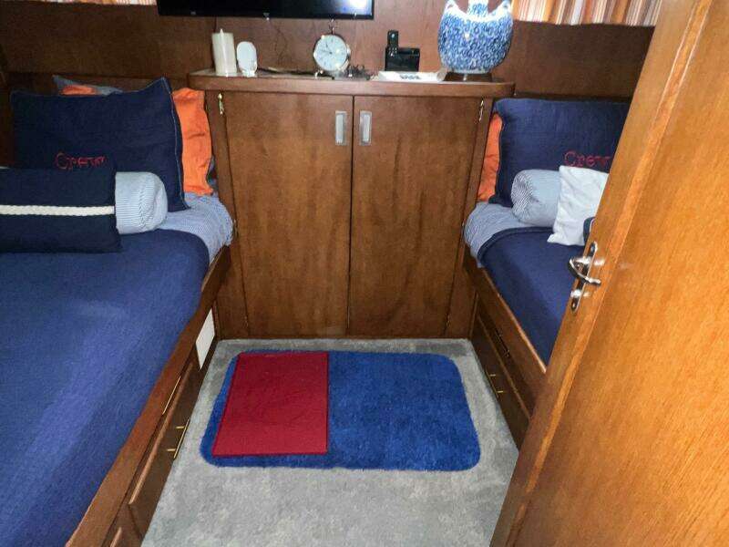 1988 Hatteras Motor Yacht