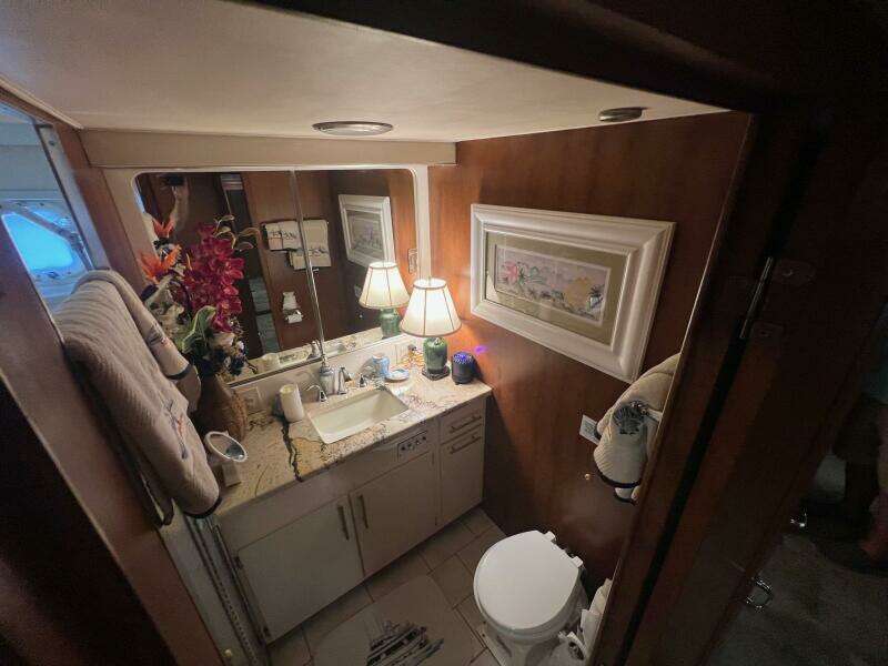 1988 Hatteras Motor Yacht