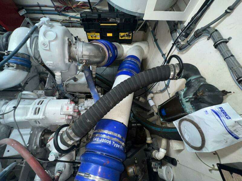 1988 Hatteras Motor Yacht