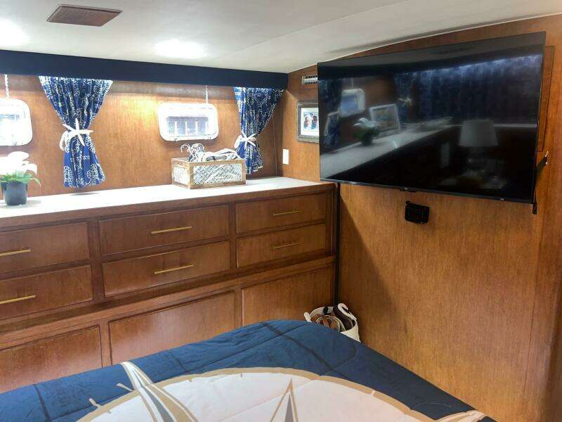 1988 Hatteras Motor Yacht