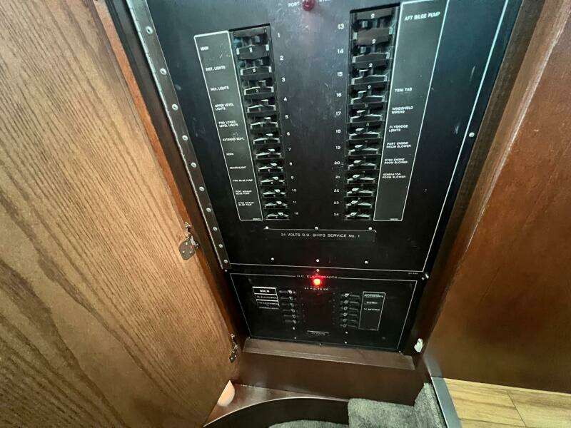 1988 Hatteras Motor Yacht