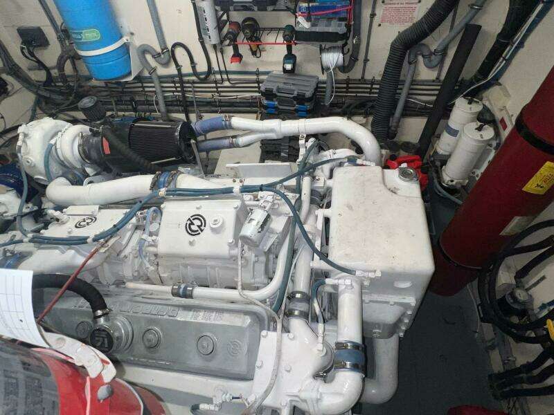 1988 Hatteras Motor Yacht