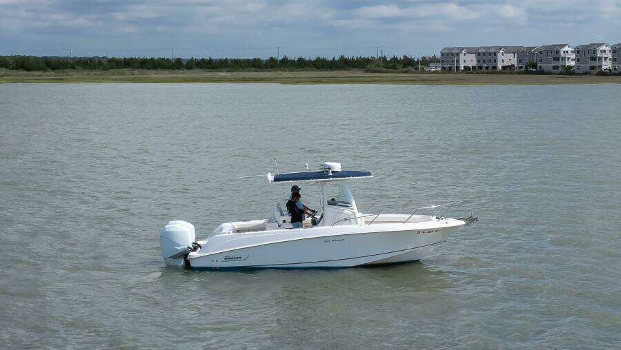 2010 Boston Whaler 250 Outrage