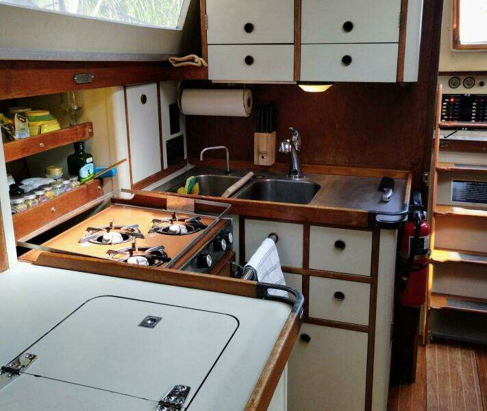 1981 C&C Landfall 35