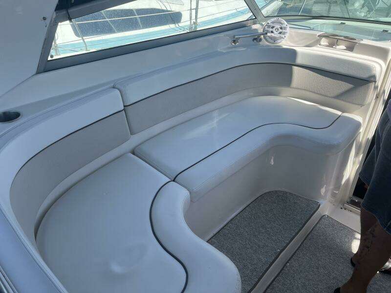 2007 Rinker 320 Express