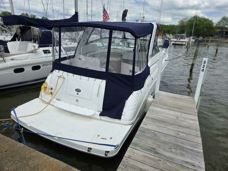 2007 Rinker 320 Express