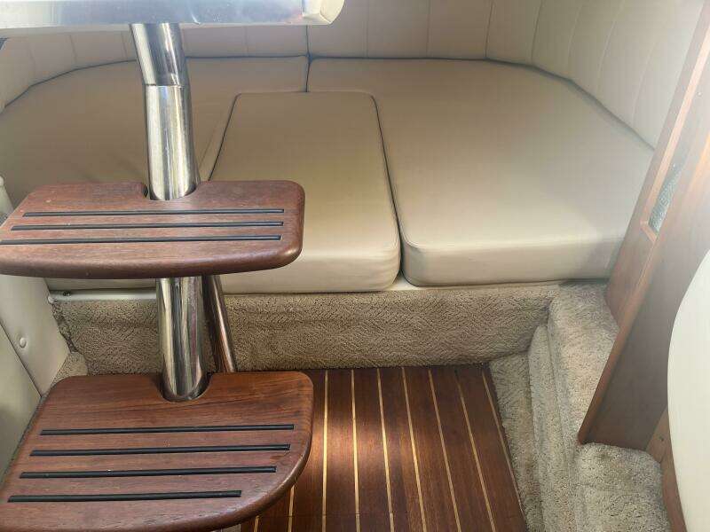 2007 Rinker 320 Express