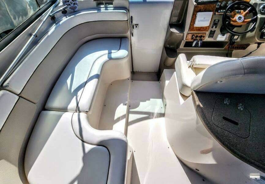 2007 Rinker 320 Express