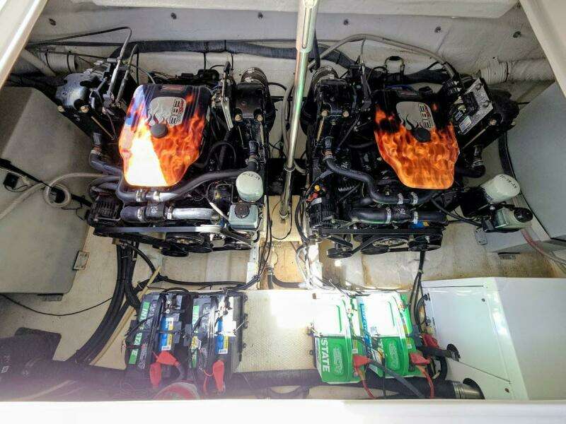 2007 Rinker 320 Express