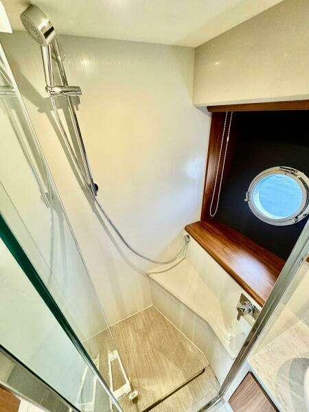 2016 Absolute 45 Sport Yacht