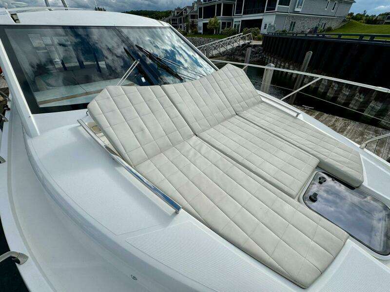 2016 Absolute 45 Sport Yacht
