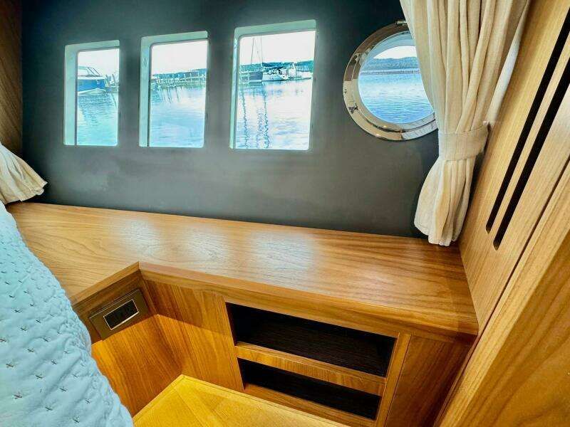 2016 Absolute 45 Sport Yacht