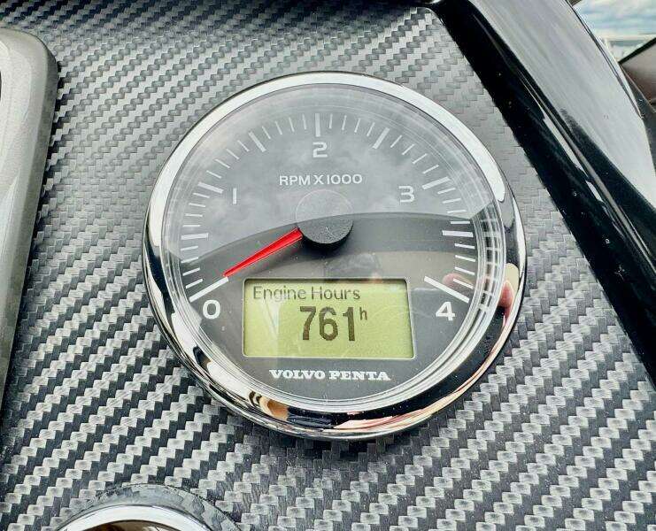 2016 Absolute 45 Sport Yacht