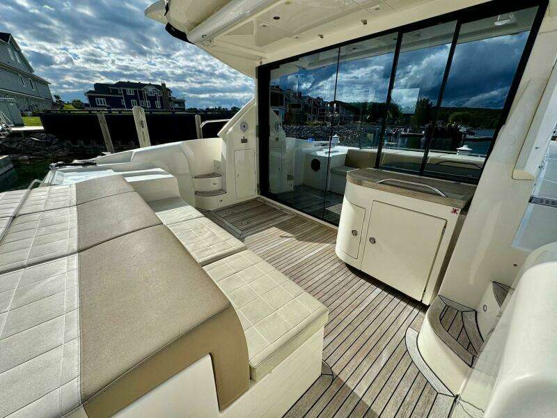 2016 Absolute 45 Sport Yacht