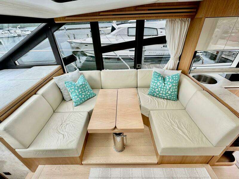 2016 Absolute 45 Sport Yacht