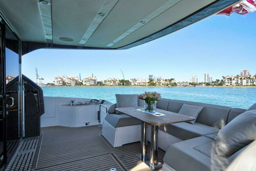 2021 Fairline Squadron 68