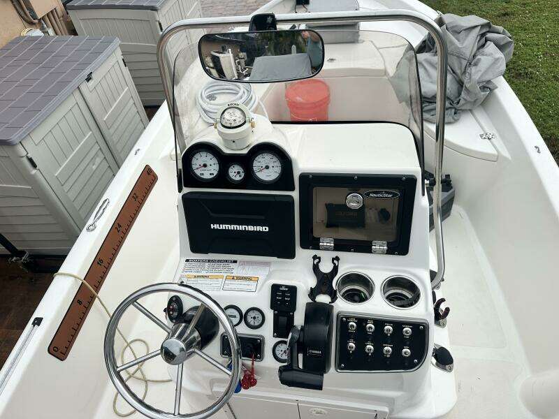 2020 NauticStar 2140 Sport Shallow Bay