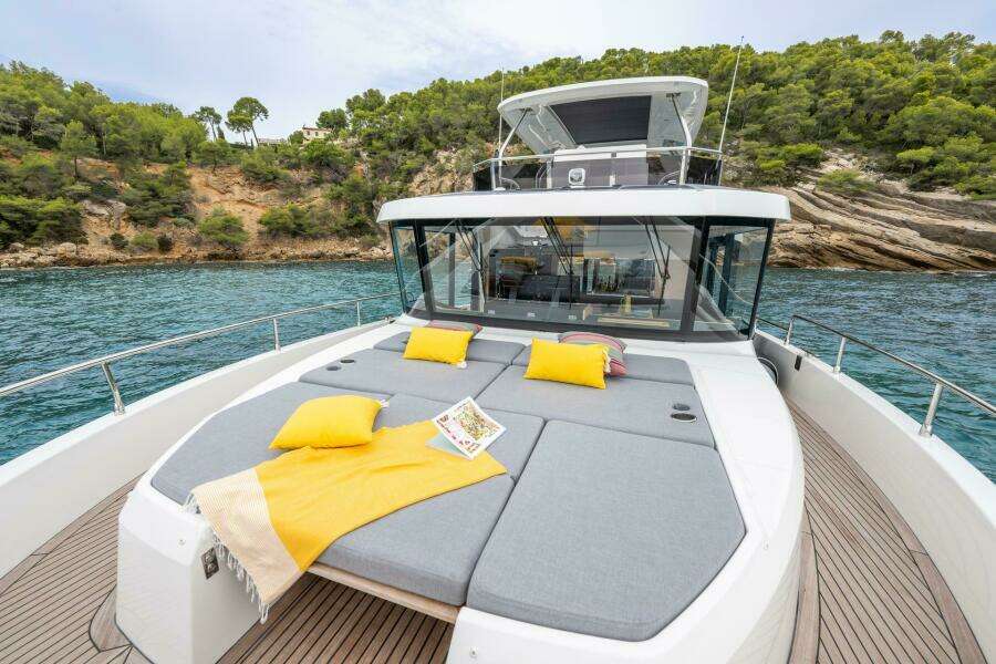 2026 Beneteau Swift Trawler 54