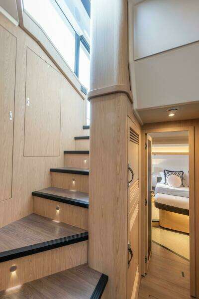 2026 Beneteau Swift Trawler 54