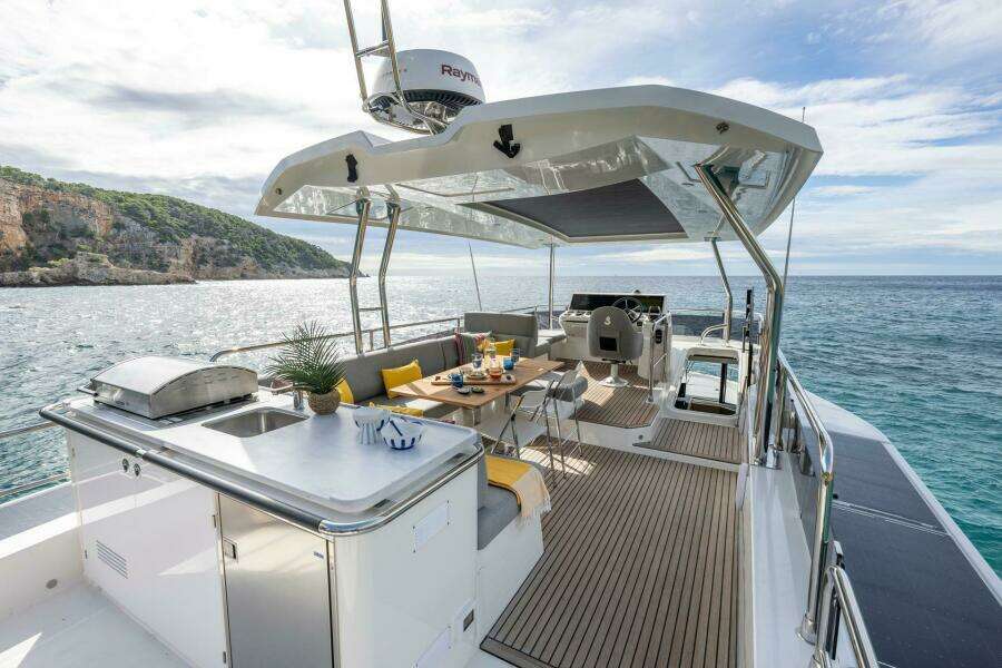 2026 Beneteau Swift Trawler 54