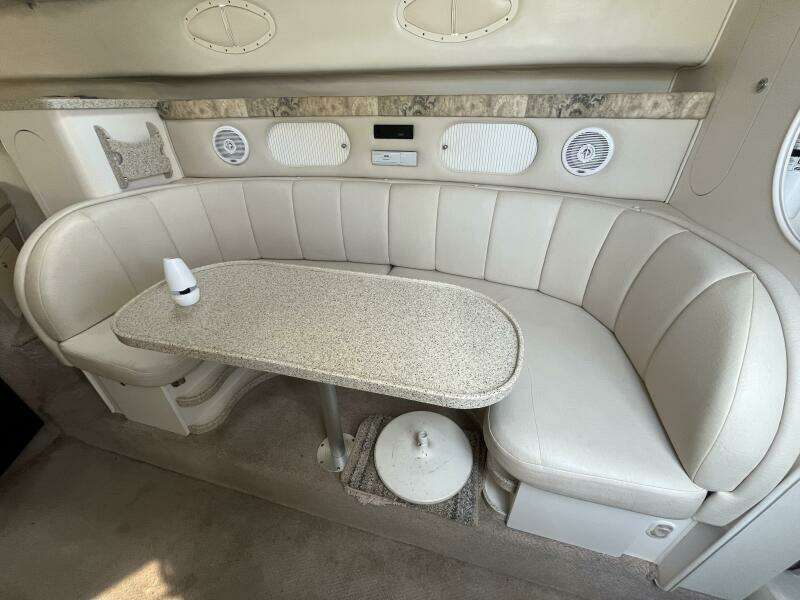 2000 Rinker Fiesta Vee 340