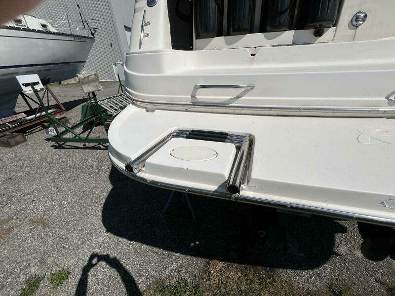 2000 Rinker Fiesta Vee 340