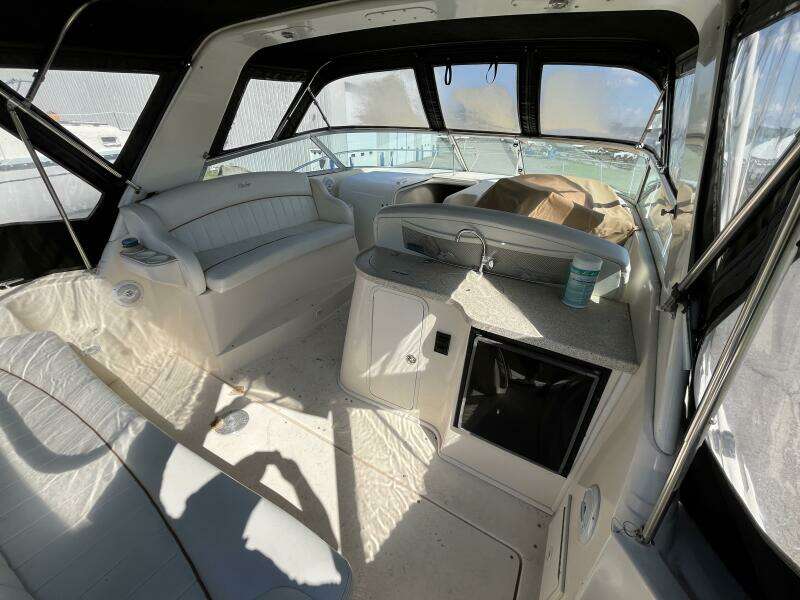 2000 Rinker Fiesta Vee 340