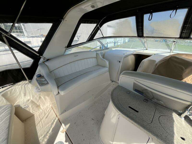 2000 Rinker Fiesta Vee 340