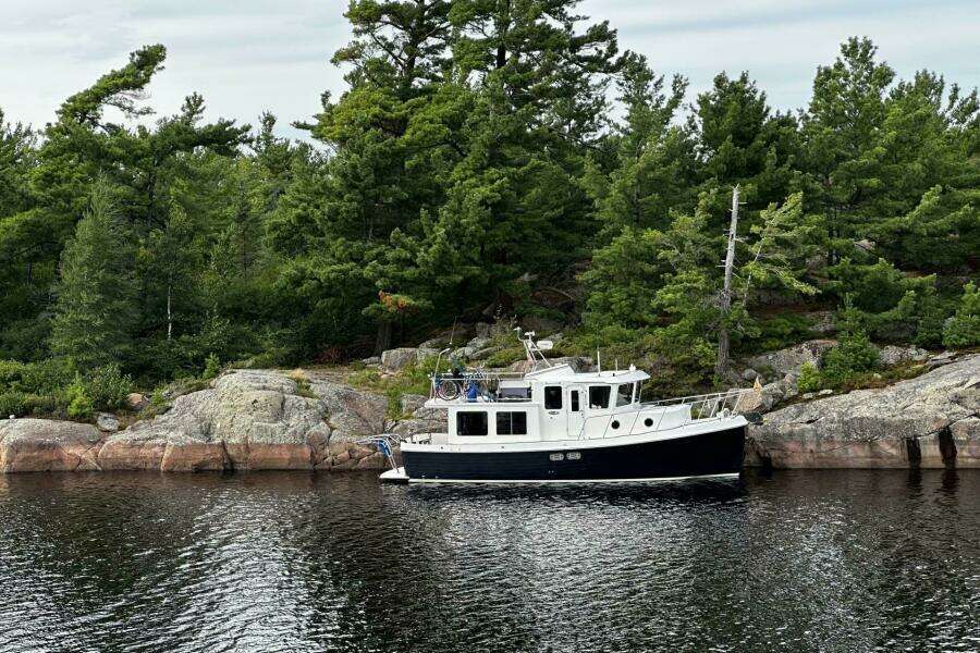2005 American Tug 34 Pilothouse