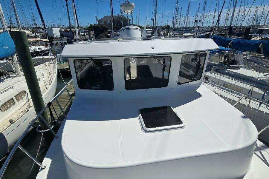 2005 American Tug 34 Pilothouse