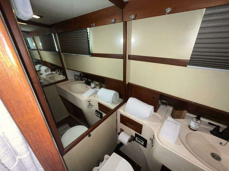 1979 Grand Banks 42 Classic