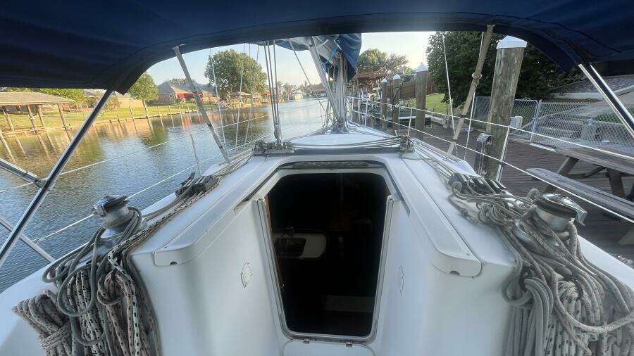 2006 Beneteau Oceanis 323