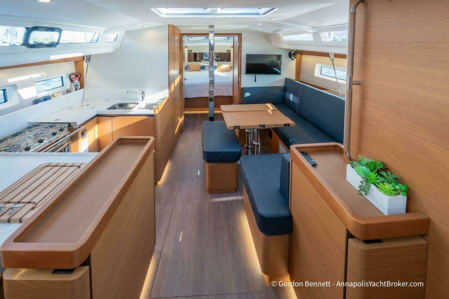 2022 Jeanneau Sun Odyssey 440
