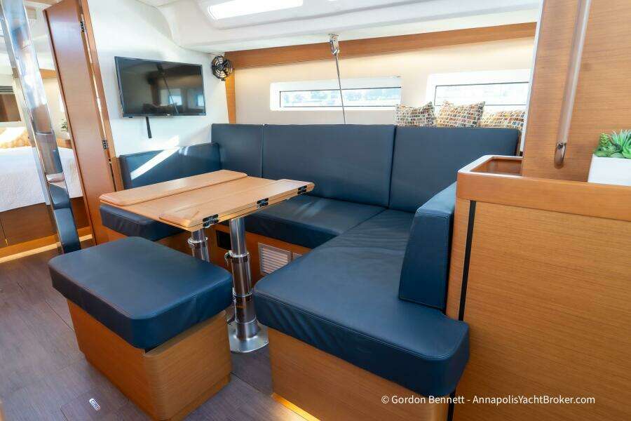 2022 Jeanneau Sun Odyssey 440
