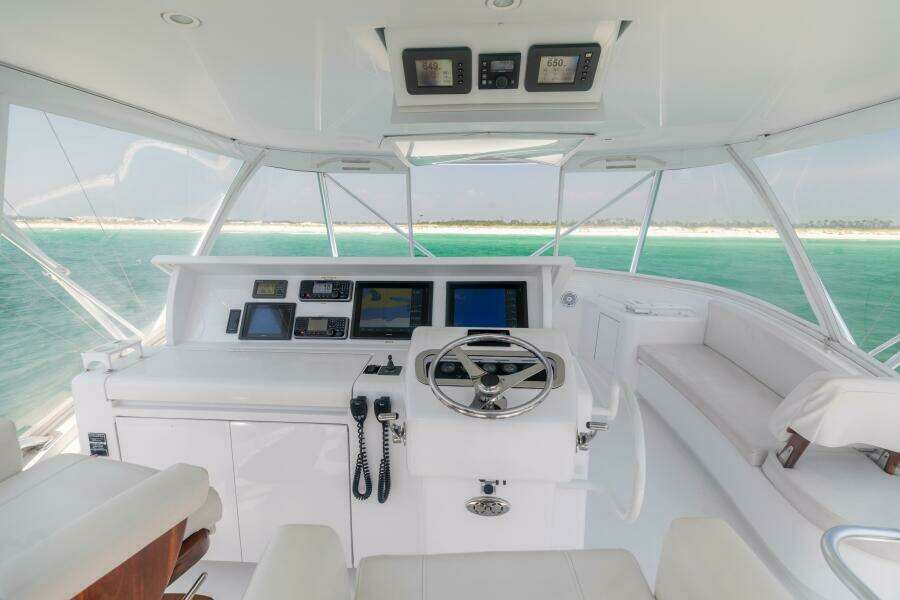 2008 Hatteras 60 Convertible  Helm 3
