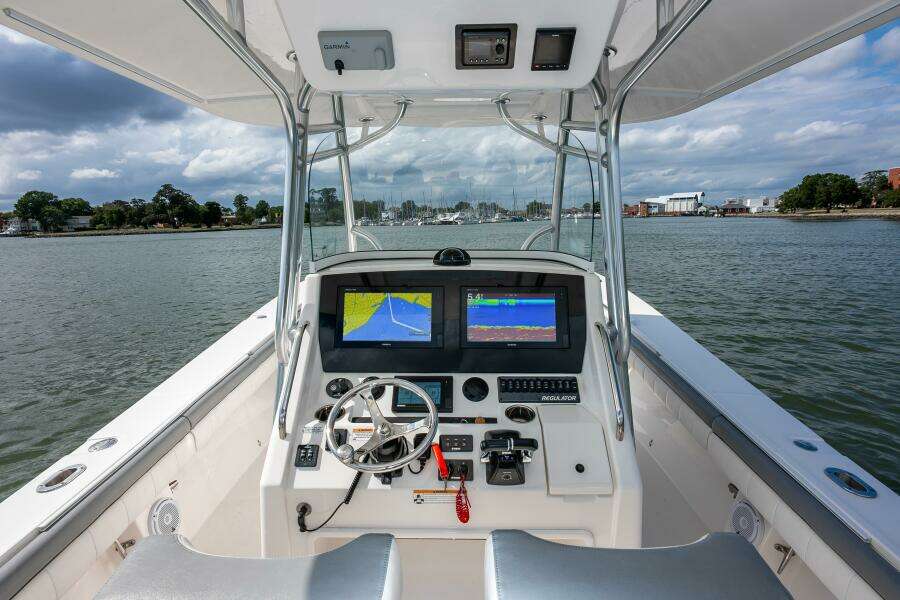 2018 Regulator 34 FS